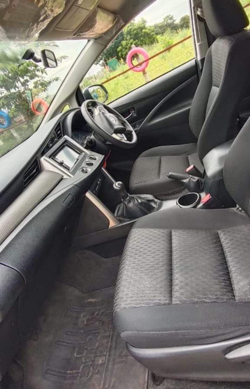 Toyota Innova(2013-2014) 2.5 Z 7 Str Bs-iii